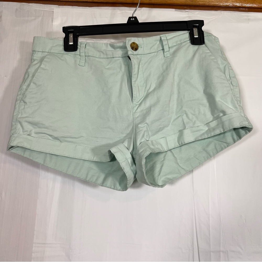 Old Navy Mint Women’s shorts size 4.